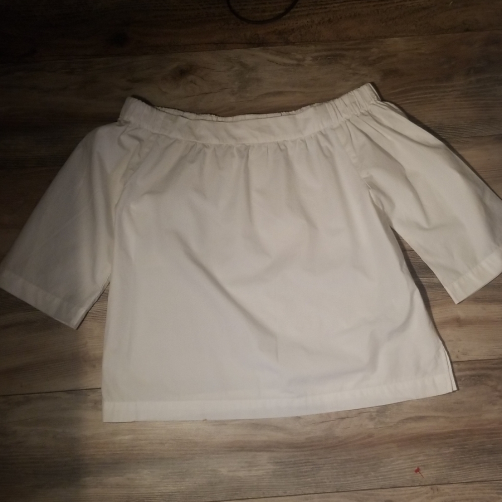 Madewell off shoulder top with slight bell sleeve